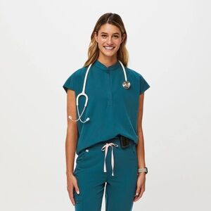 Figs Rafaela Oversized Scrub Top- Caribbean Blue Size Small